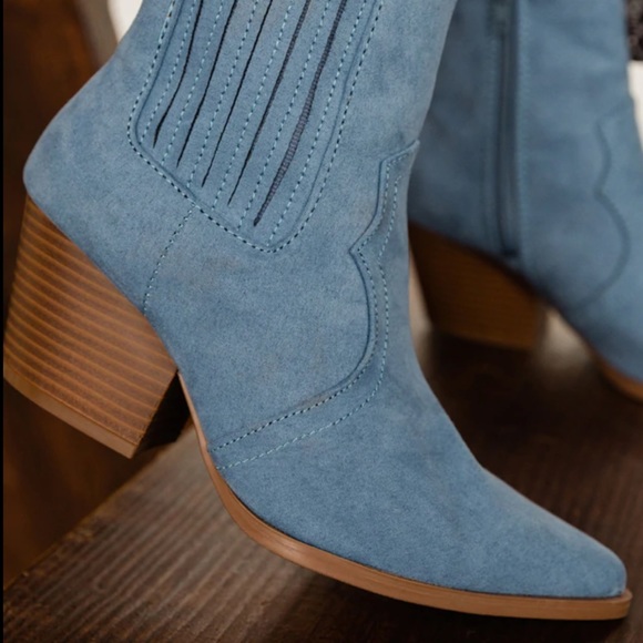 !! NEW !! Faux Suede Ankle Cowboy Boots in Ocean Blue - Picture 9 of 11